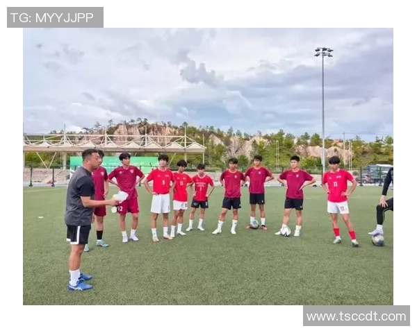 中国足球队球星风采展示:领军人物与未来之星齐聚一堂 中国足球队球星风采展示:领军人物与未来之星齐聚一堂