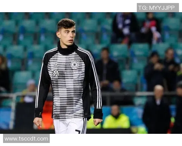 哈弗茨变装足球球星造型大变身全新风格引发热议