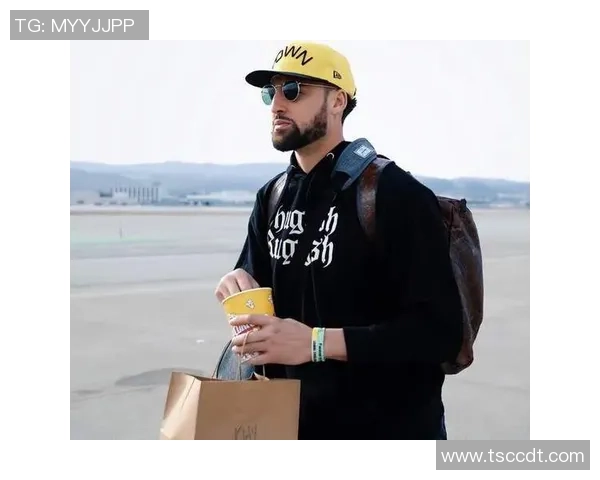 当足球场遇上阳光笑容那些以傻笑征服球迷的传奇球星 当足球场遇上阳光笑容那些以傻笑征服球迷的传奇球星